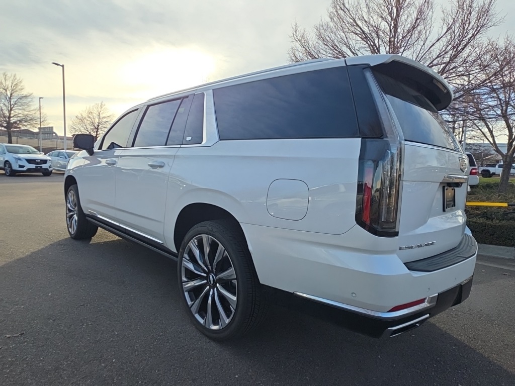 2025 Cadillac Escalade ESV Premium Luxury Platinum photo 2