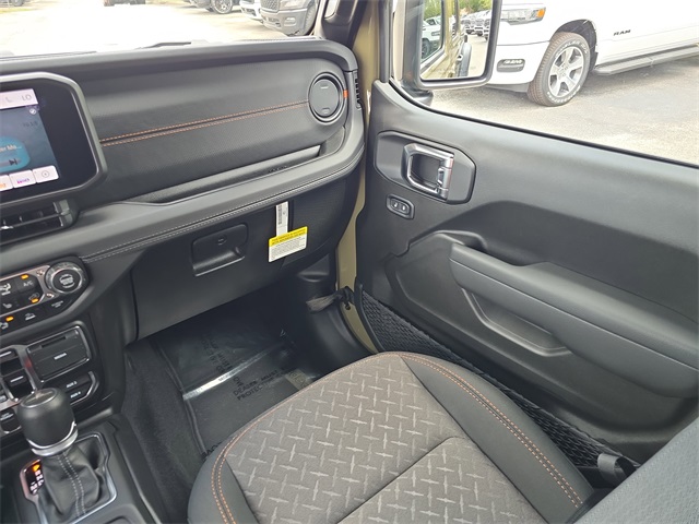 2025 Jeep Gladiator Mojave photo 10