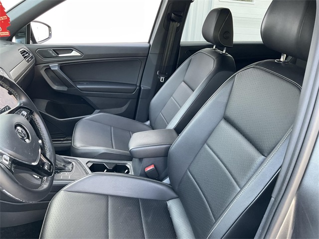 2021 Volkswagen Tiguan SE R-Line Black photo 6