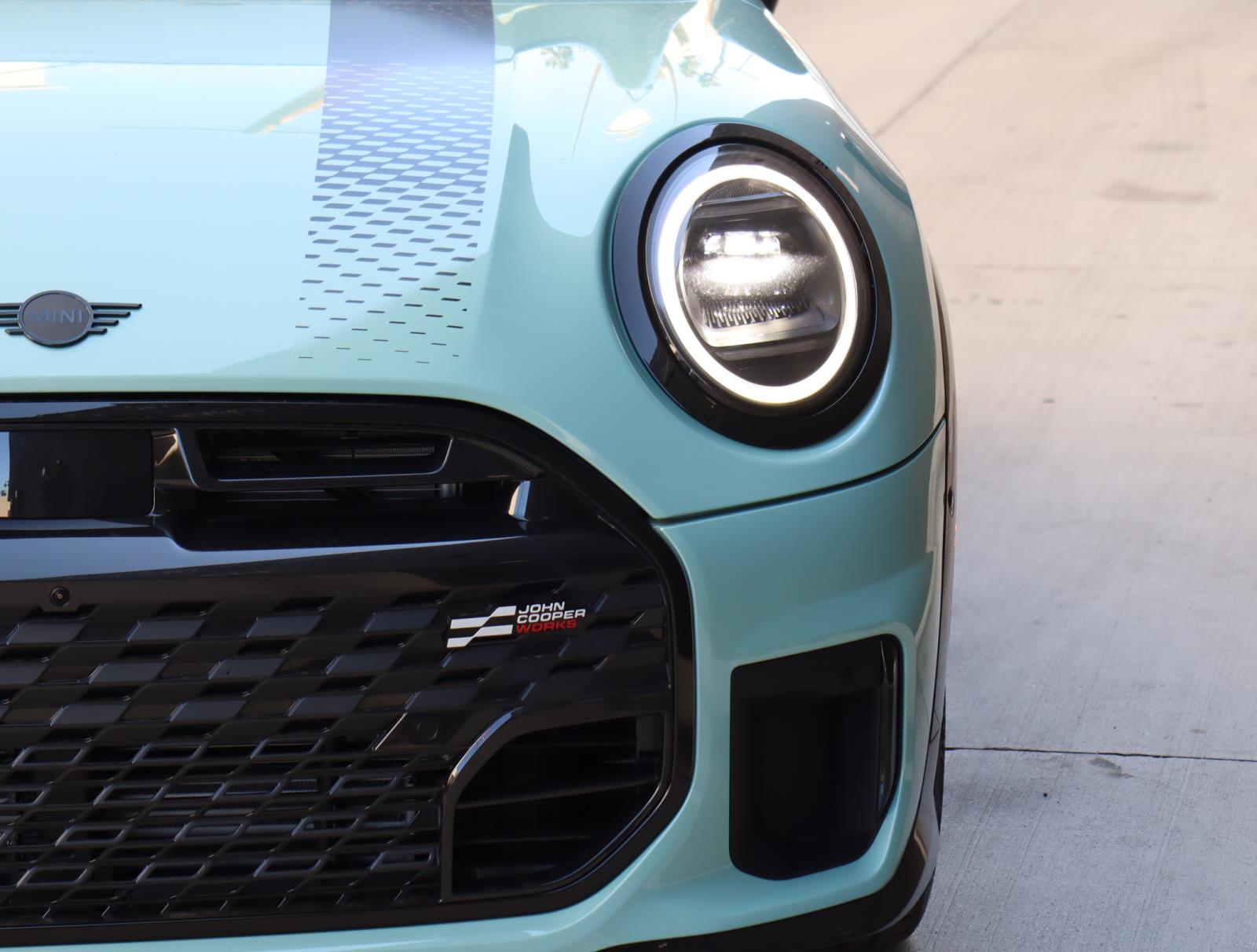 2026 Mini Cooper 4 Door Hardtop S Iconic photo 4