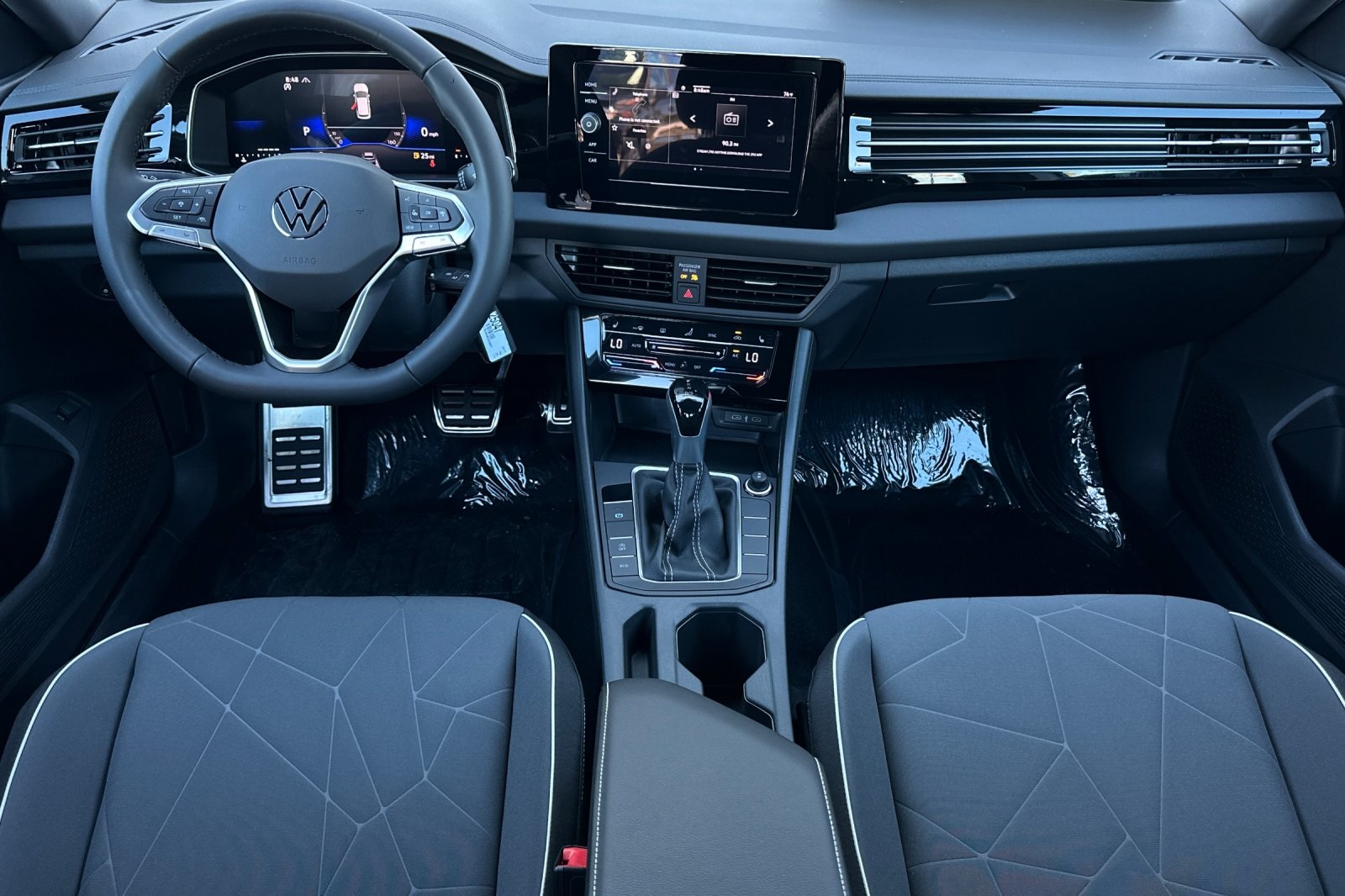 2025 Volkswagen Jetta 1.5T Sport photo 13