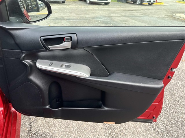 2014 Toyota Camry L photo 14