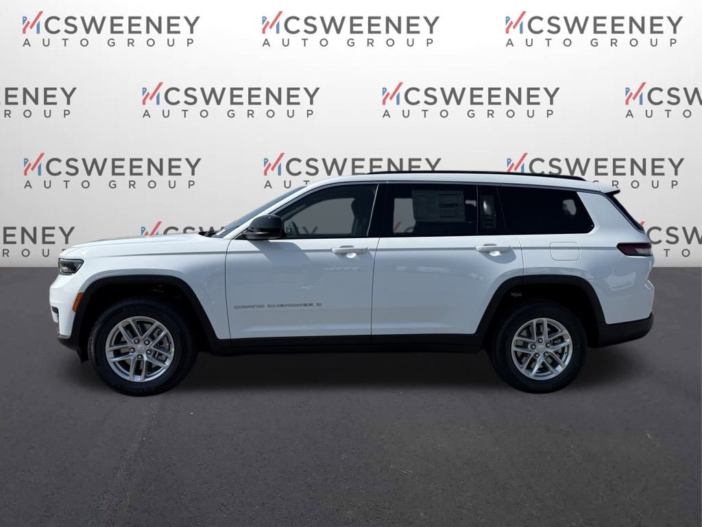 2025 Jeep Grand Cherokee Laredo X photo 2