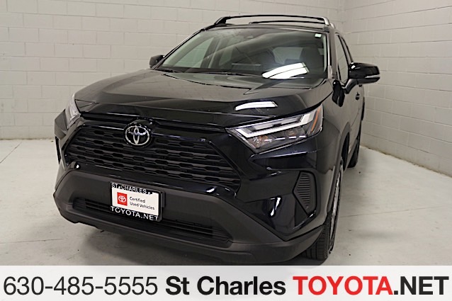 2022 Toyota RAV4 XLE photo 3