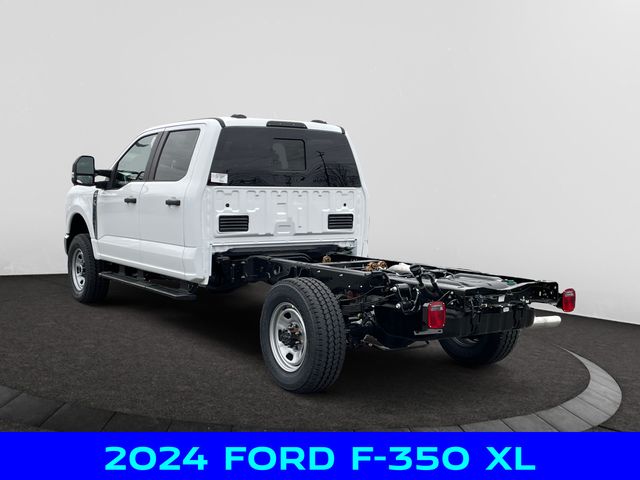 2024 Ford F-350 photo 3