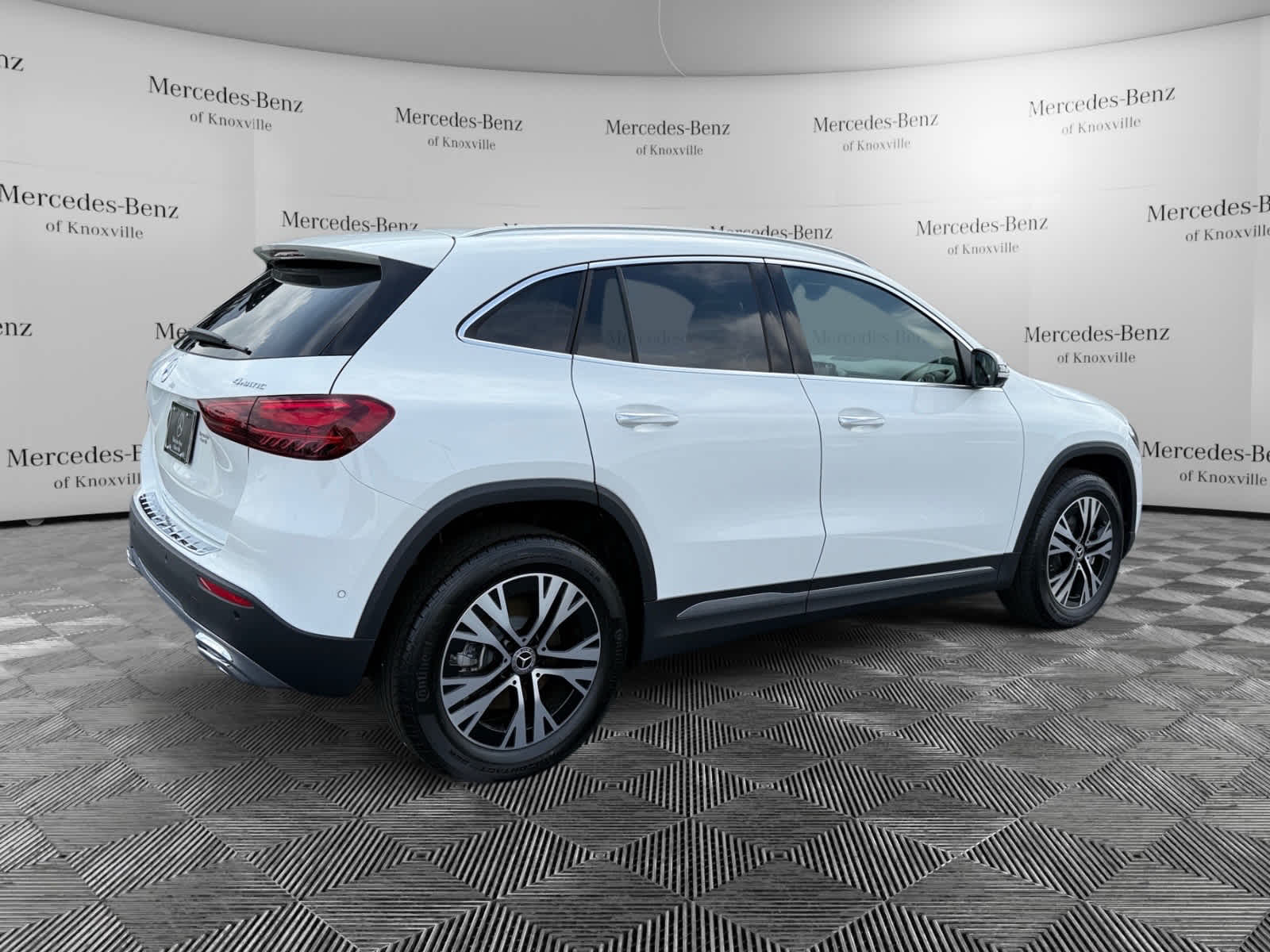 2026 Mercedes Benz GLA 250 4MATIC photo 4
