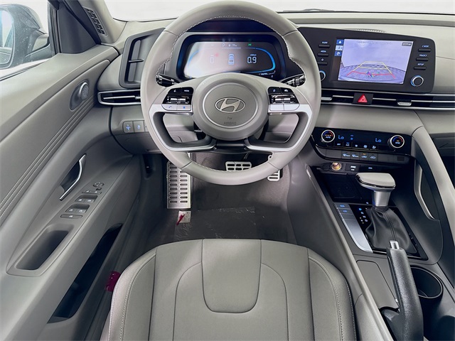 2025 Hyundai Elantra SEL Sport photo 25