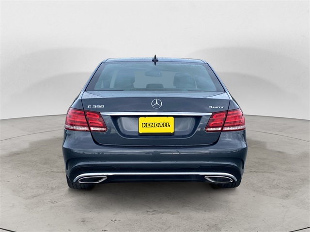 2016 Mercedes Benz E 350 4MATIC photo 4