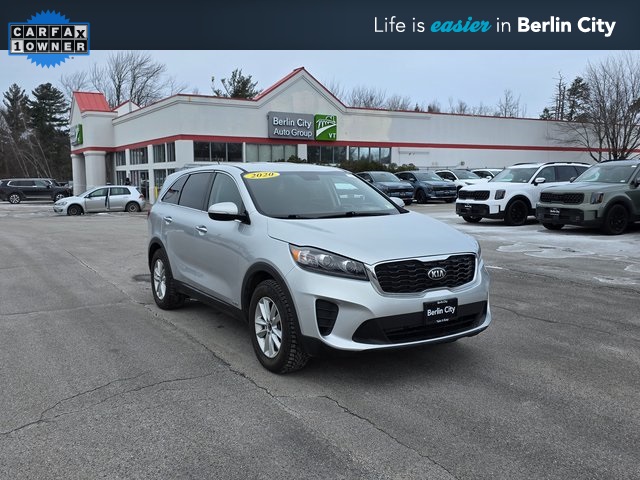 2020 Kia Sorento LX's photo