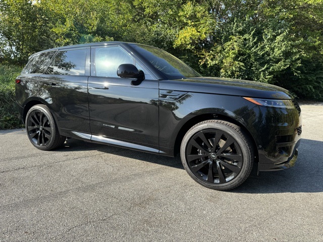 2025 Land Rover Range Rover Sport SE photo 3