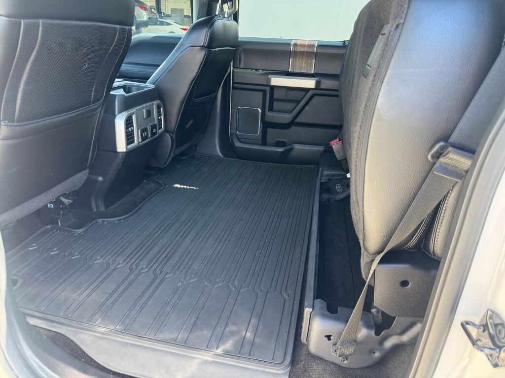 2017 Ford F-150 Lariat photo 15