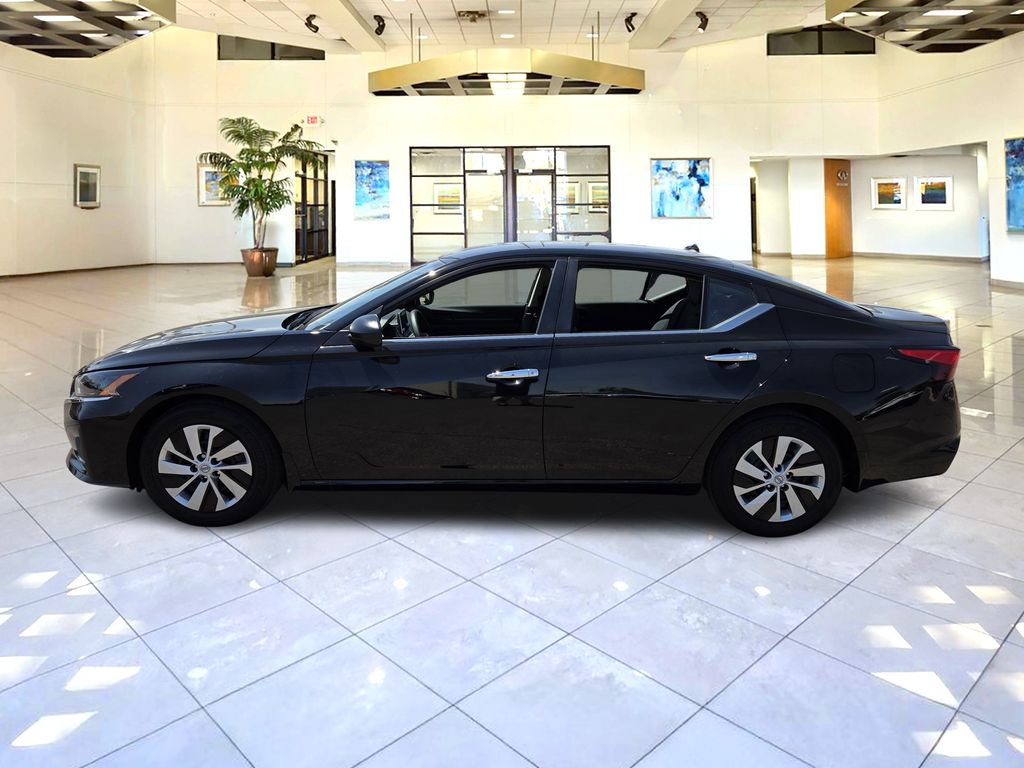 2025 Nissan Altima 2.5 S photo 4