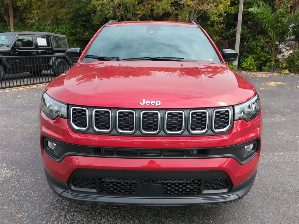 2025 Jeep Compass Latitude photo 2