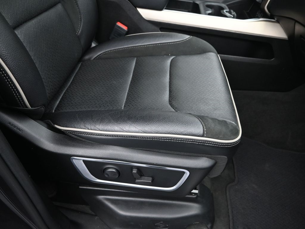 2022 Ram 1500 Laramie photo 12