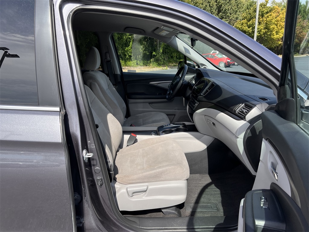 2021 Honda Pilot EX photo 18
