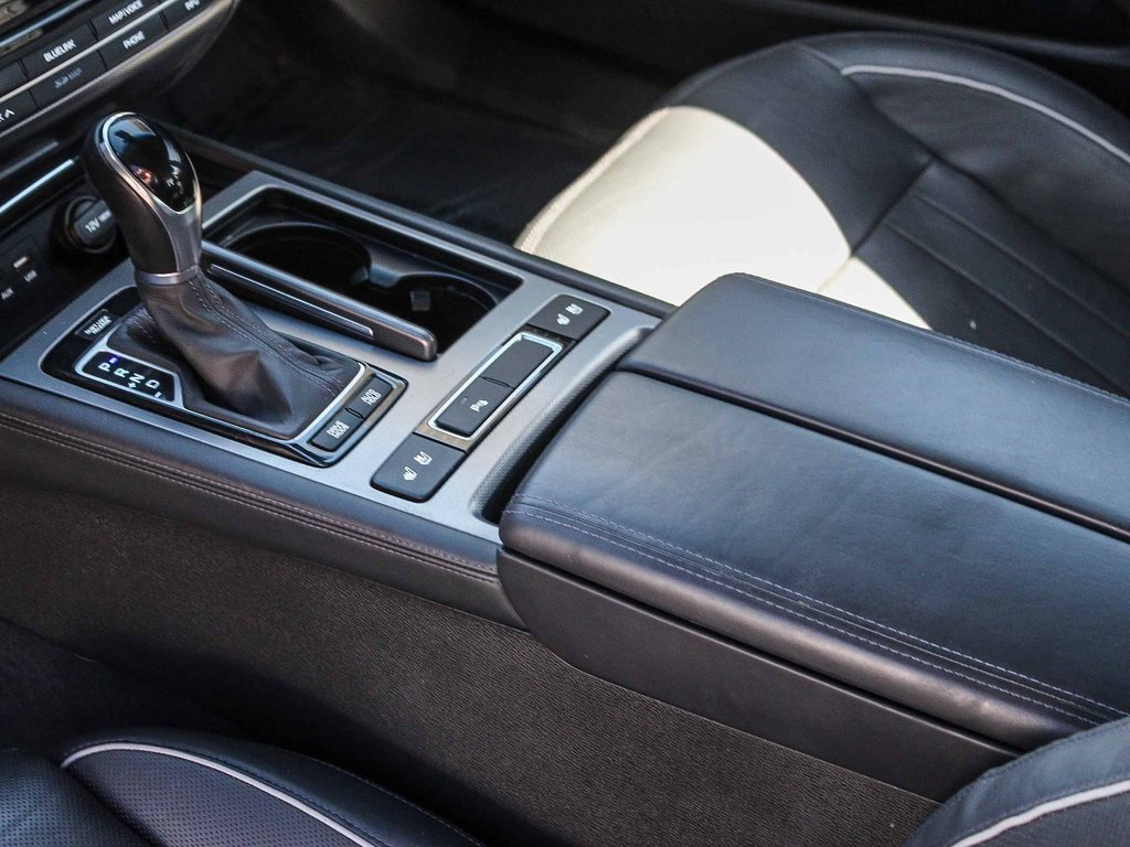 2015 Hyundai Genesis 5.0 photo 20