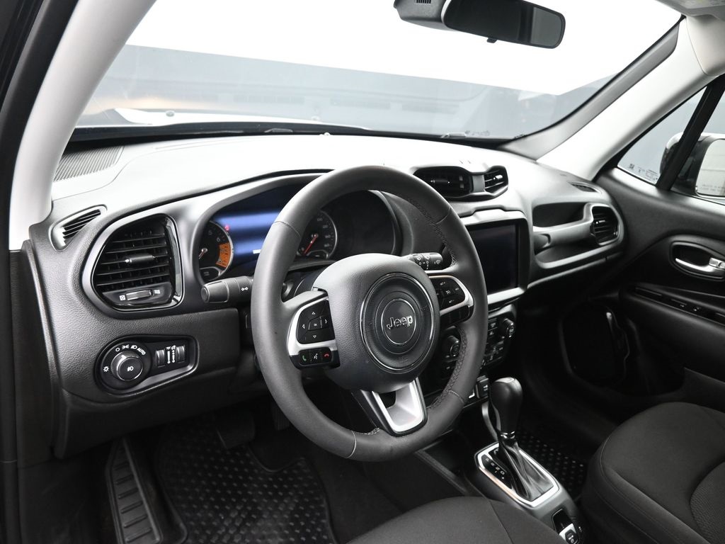 2023 Jeep Renegade Altitude photo 10
