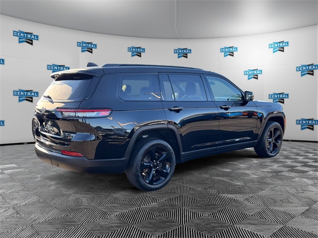 2023 Jeep Grand Cherokee Limited photo 4