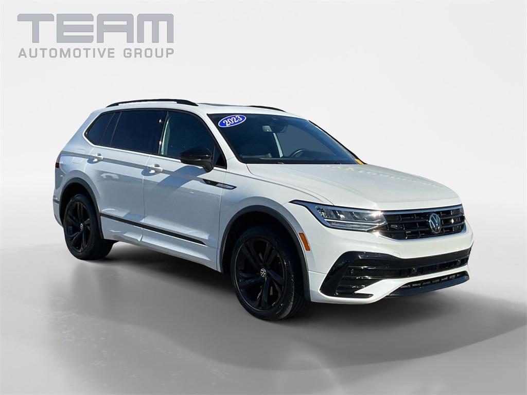 2023 Volkswagen Tiguan SE R-LINE BLACK