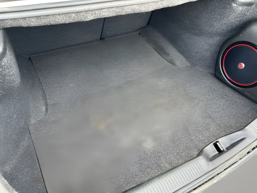 2016 Dodge Charger SXT photo 22