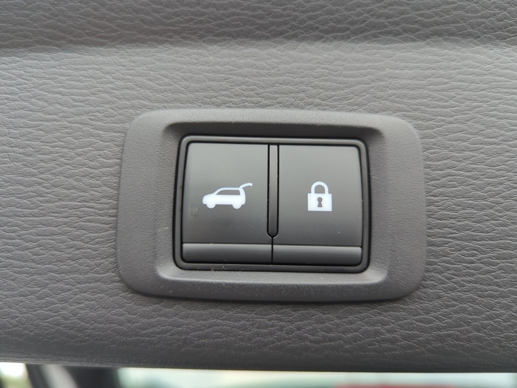 2024 Mitsubishi Outlander SE Black Edition photo 28
