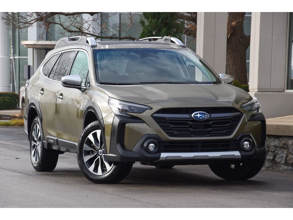 2023 Subaru Outback Touring's photo