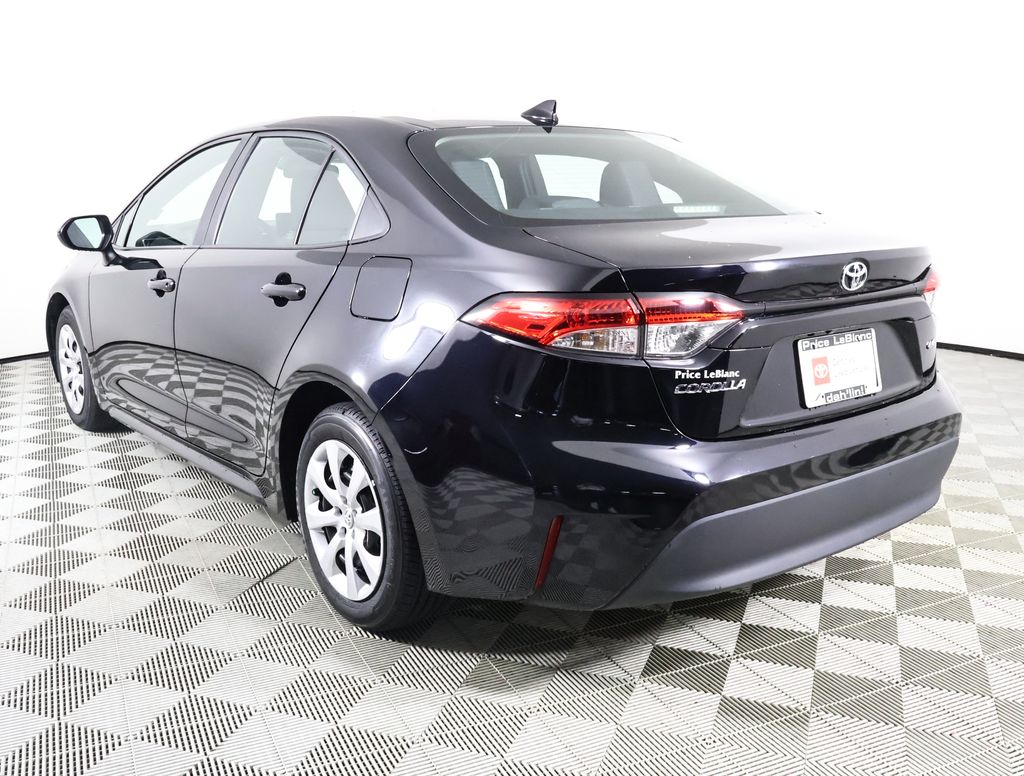 2024 Toyota Corolla LE photo 4