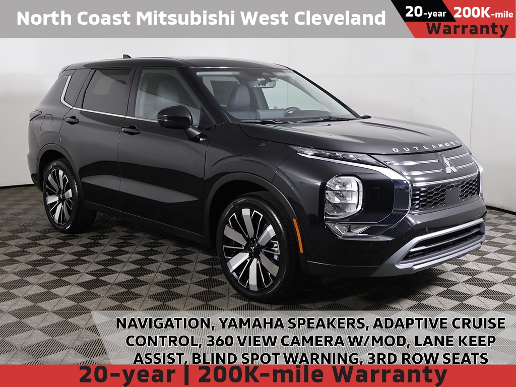 2025 Mitsubishi Outlander SE's photo
