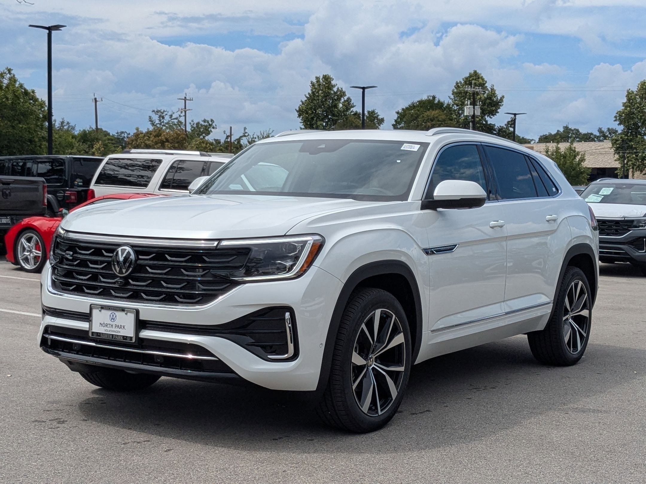 2026 Volkswagen Atlas Cross Sport SEL Premium R-Line photo 2