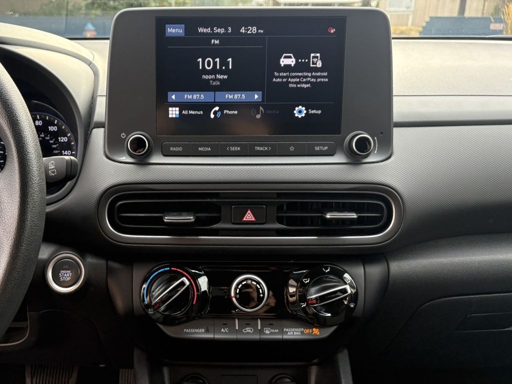 2023 Hyundai Kona SEL photo 16