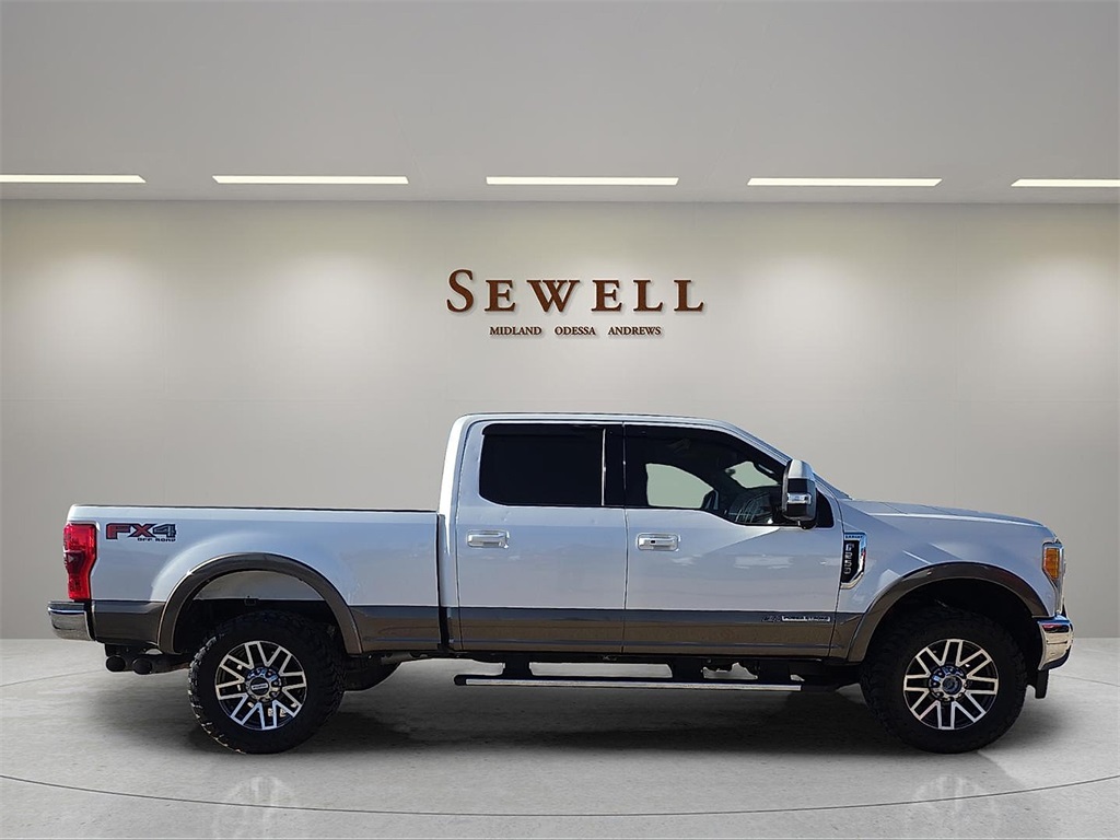 2017 Ford F-250 photo 4