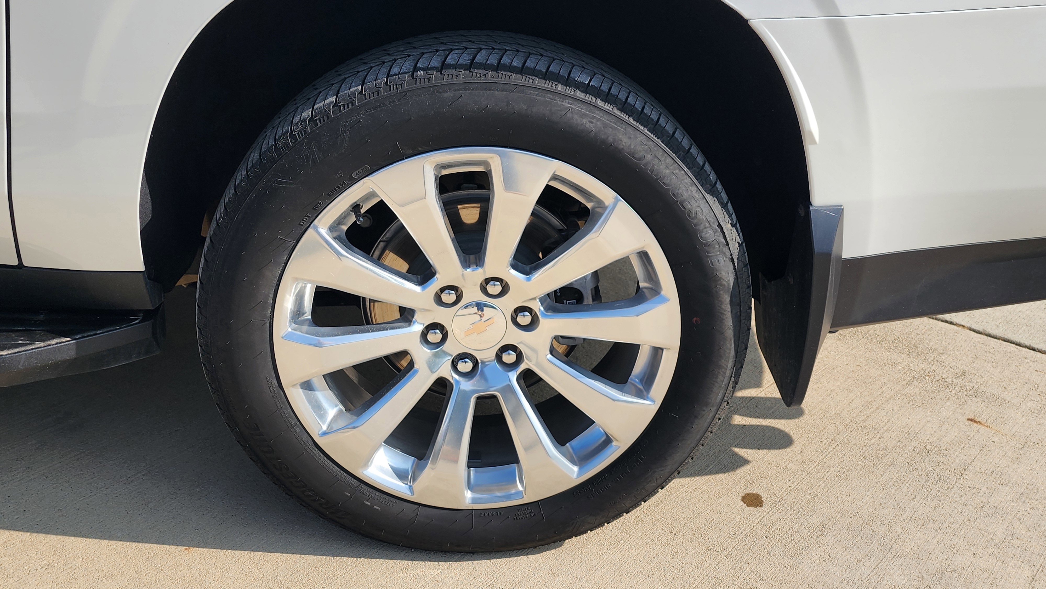 2024 Chevrolet Suburban Premier photo 7