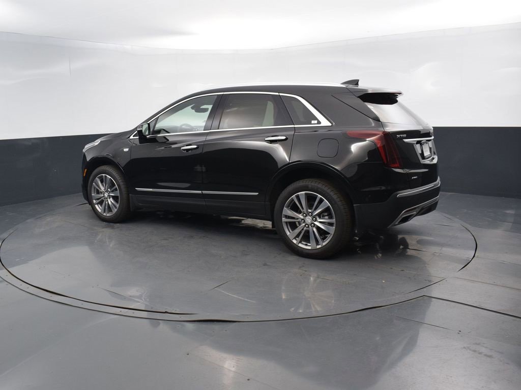 2025 Cadillac XT5 Premium Luxury photo 3