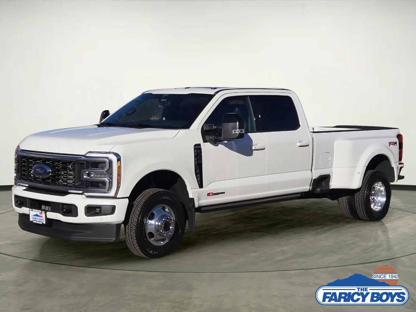2025 Ford F-350 Super Duty Platinum's photo
