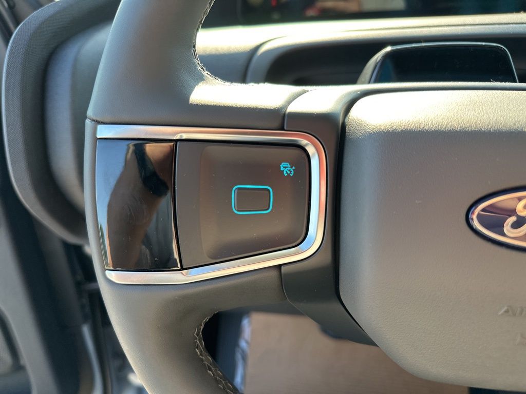 2025 Ford Expedition MAX photo 18