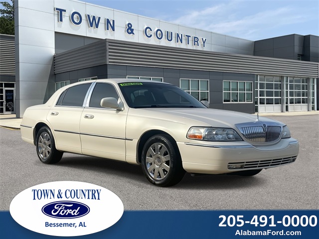 2007 Lincoln Town Car Designer Series's photo