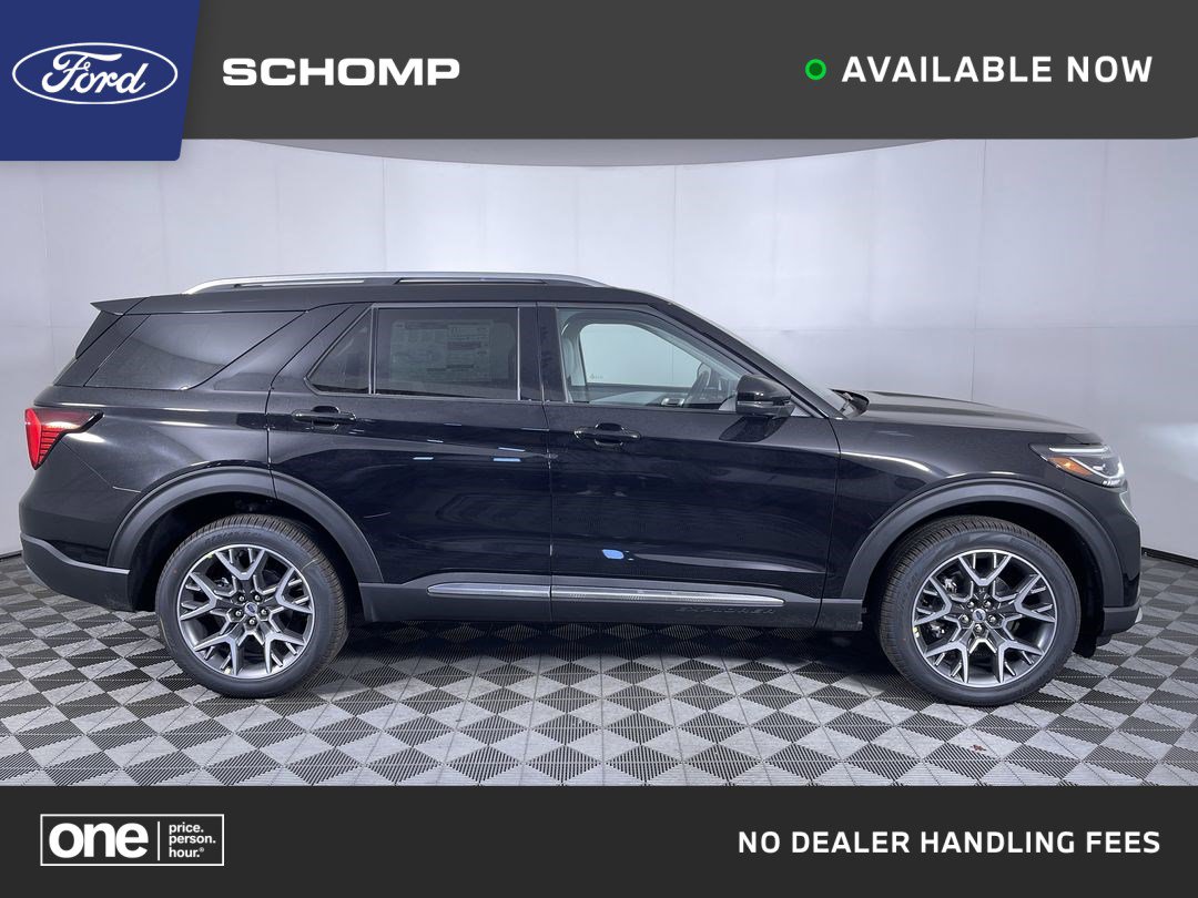 2025 Ford Explorer Platinum's photo