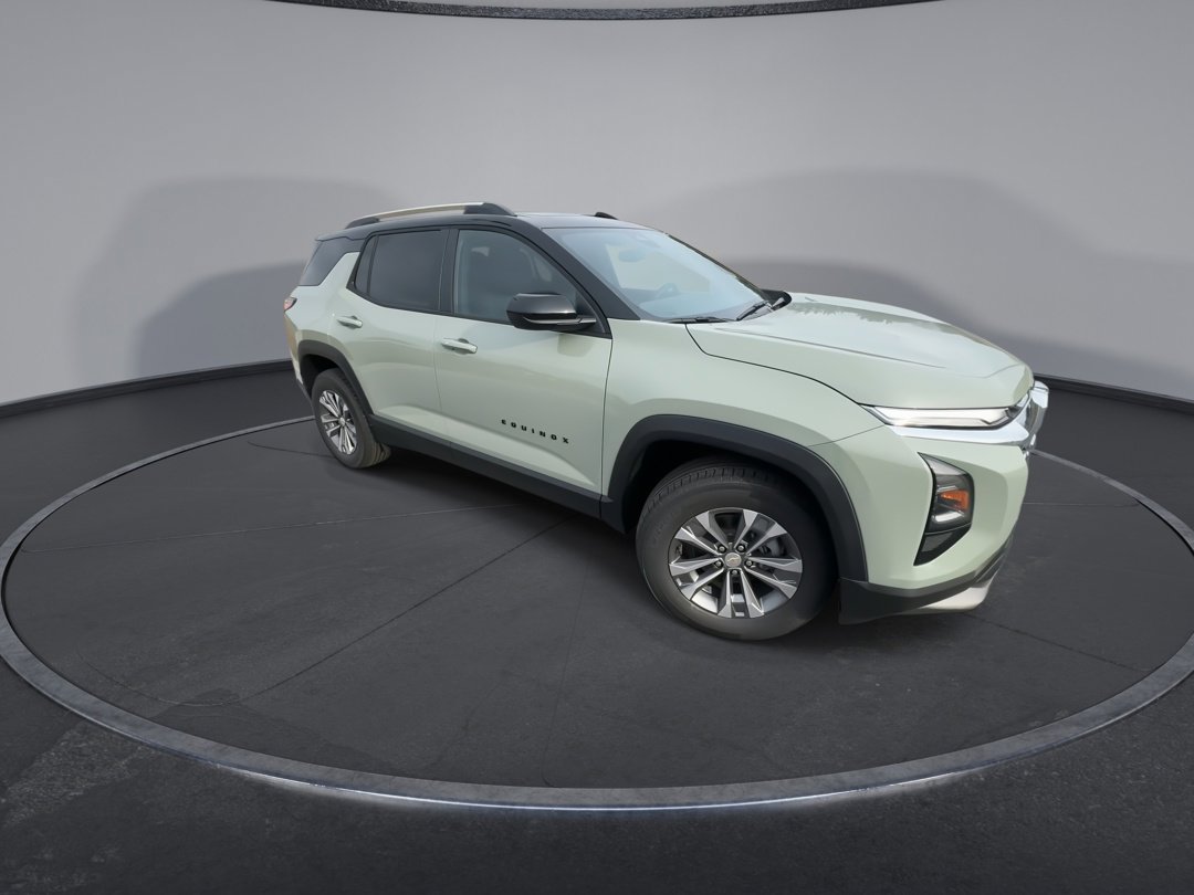 2026 Chevrolet Equinox LT photo 2