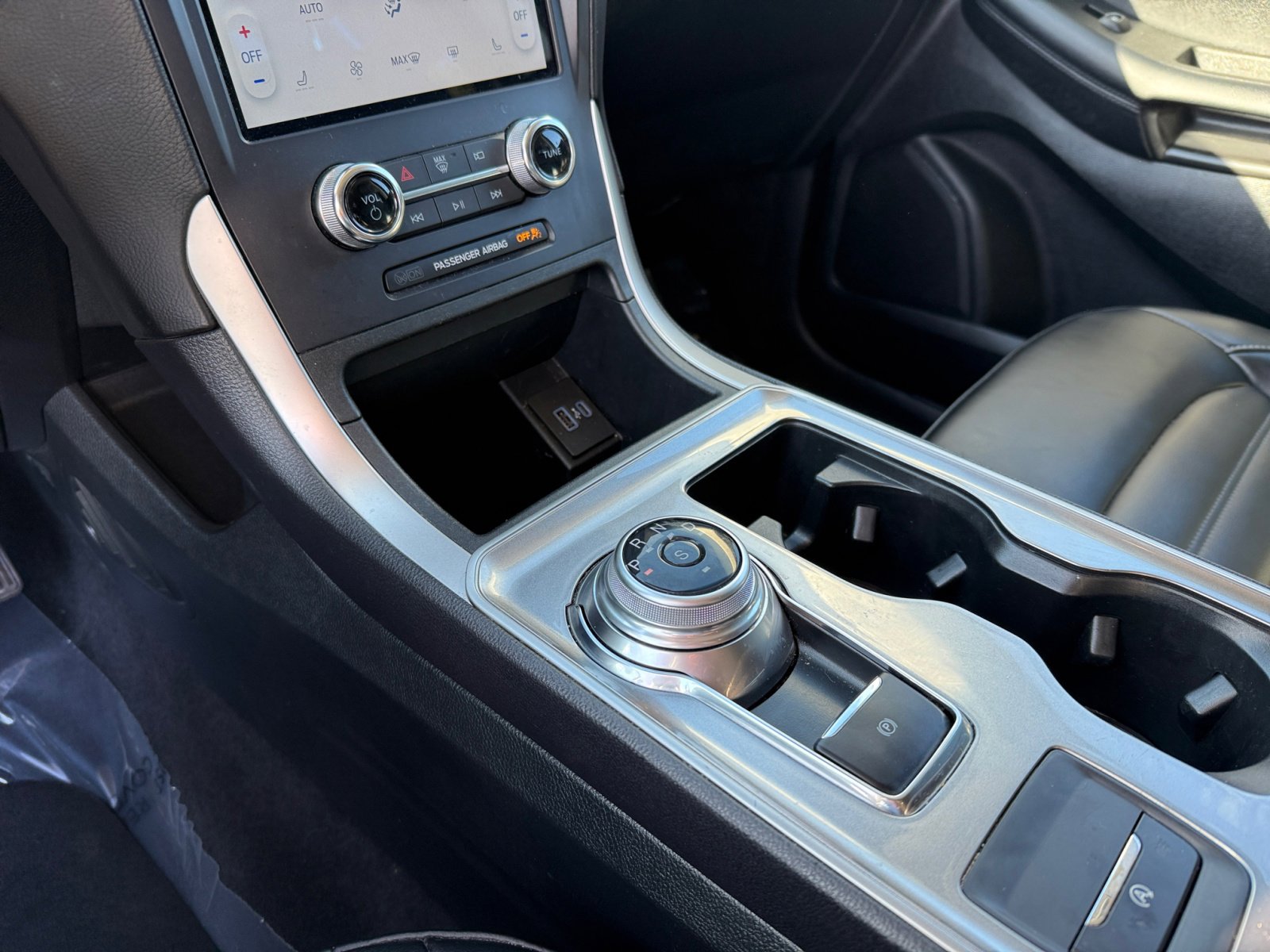 2024 Ford Edge SEL photo 13