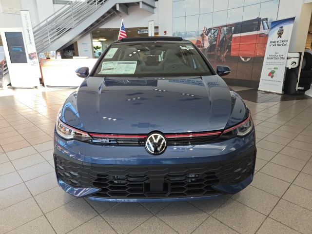 2025 Volkswagen Golf GTI SE photo 2