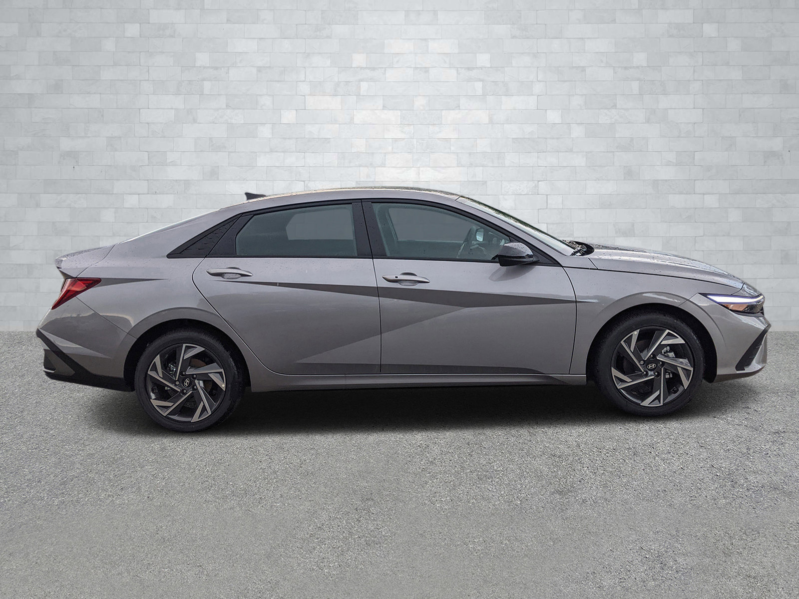 2025 Hyundai Elantra Hybrid SEL photo 3