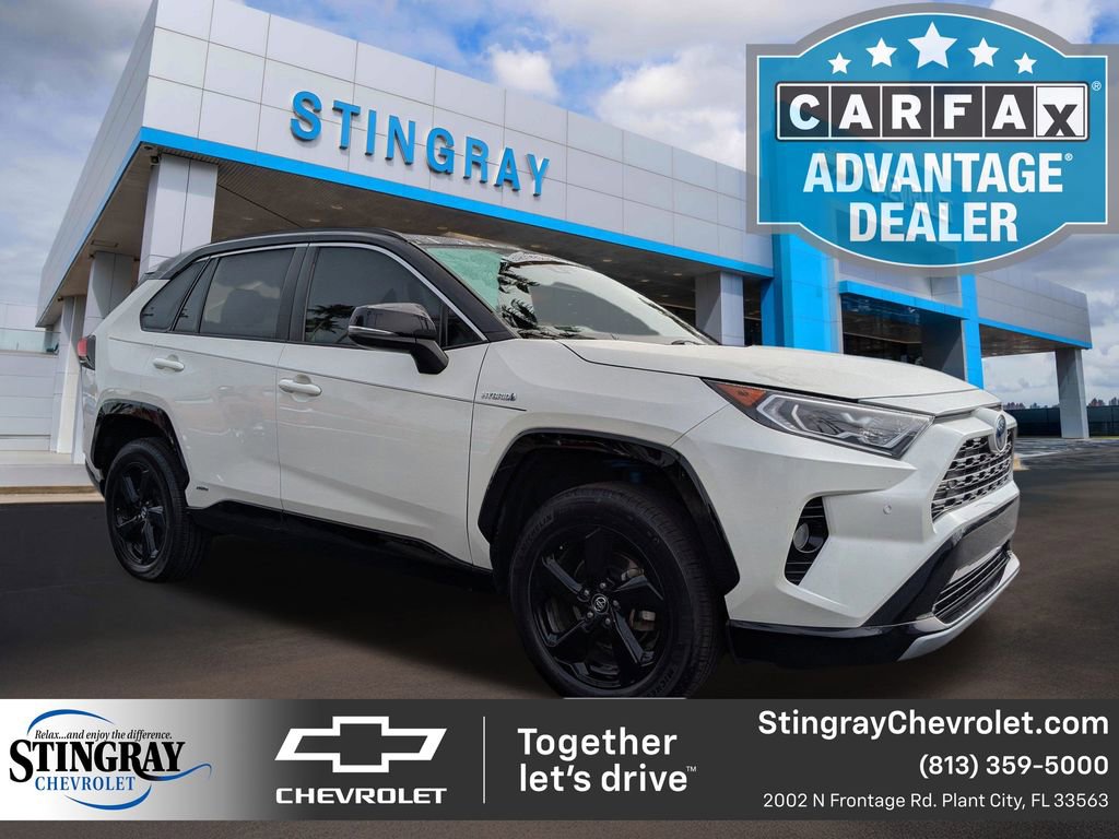 2020 Toyota RAV4 XSE's photo