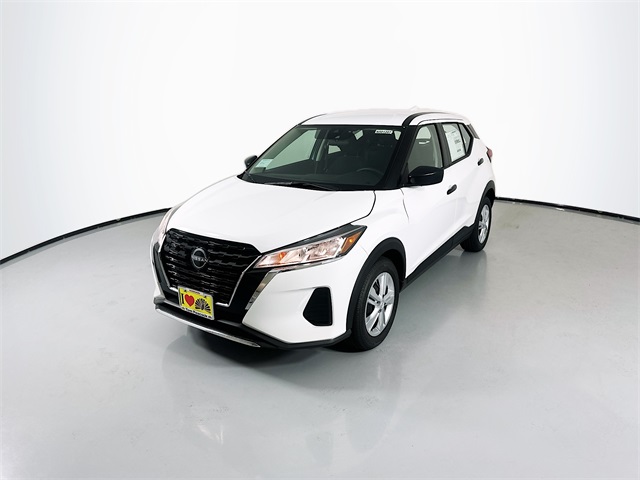 2025 Nissan Kicks Play S photo 4