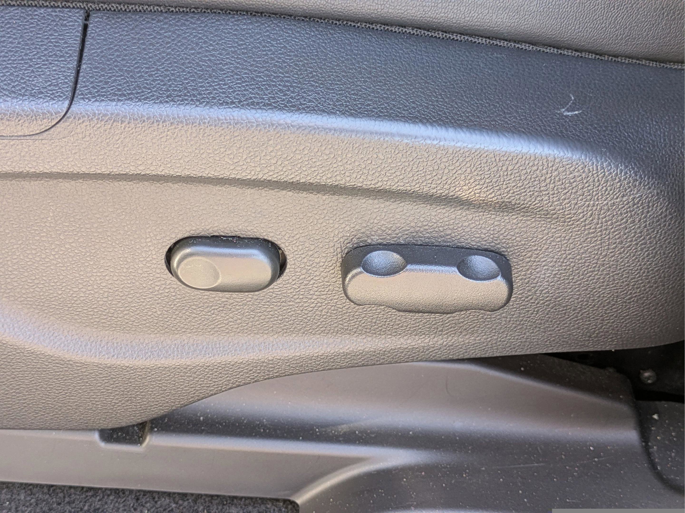 2019 Buick Encore Preferred photo 19