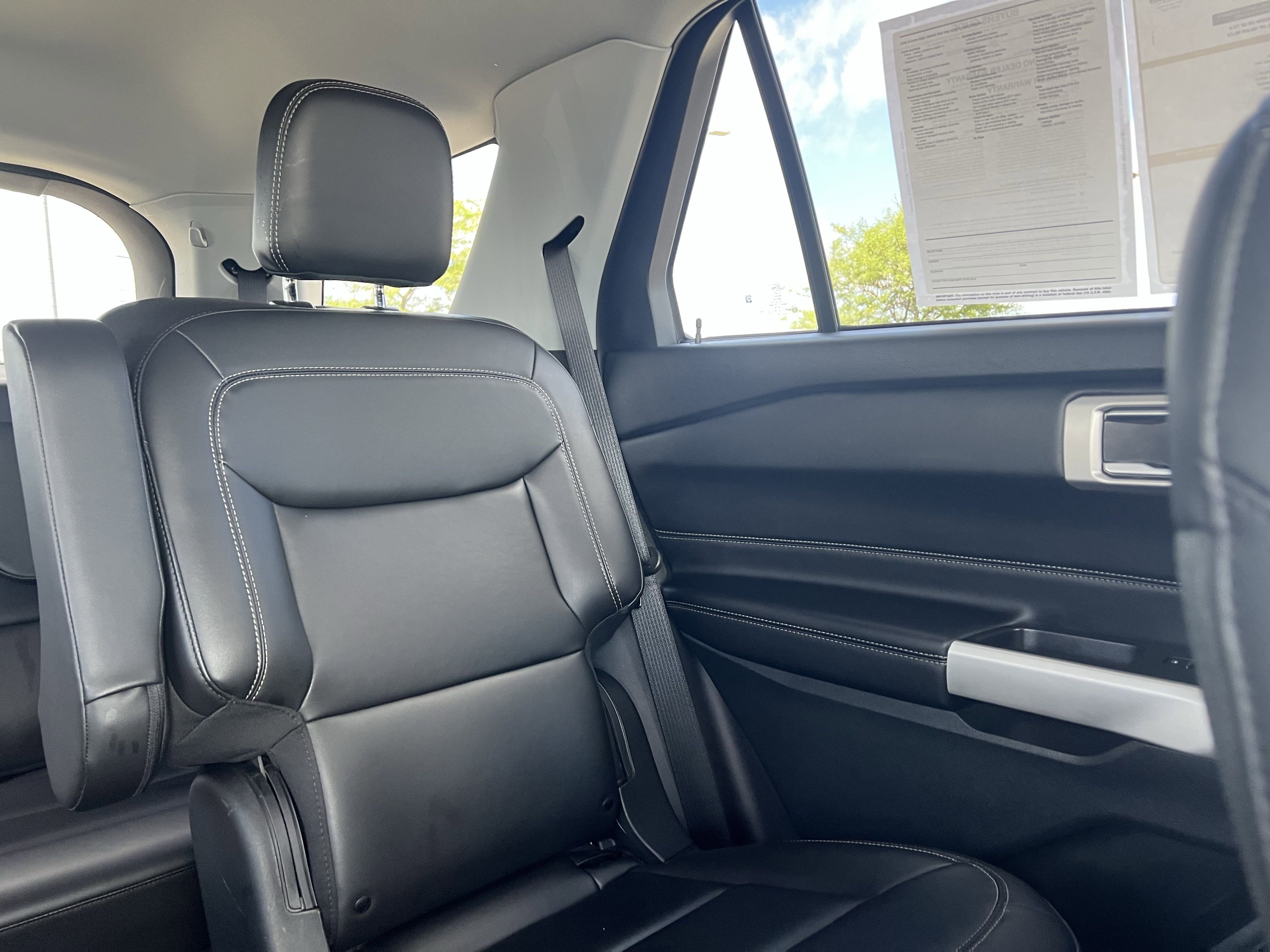 2022 Ford Explorer XLT photo 11