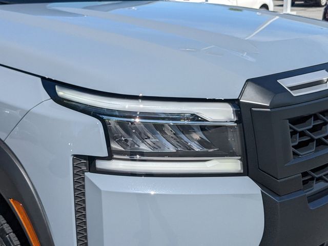 2025 Nissan Frontier Crew Cab PRO-4X photo 10