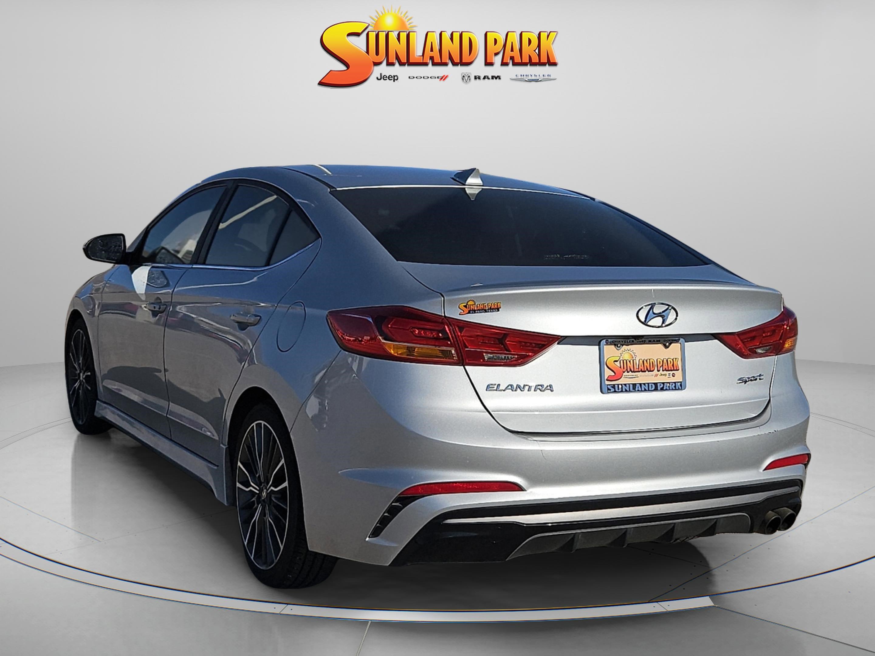 2018 Hyundai Elantra Sport photo 3