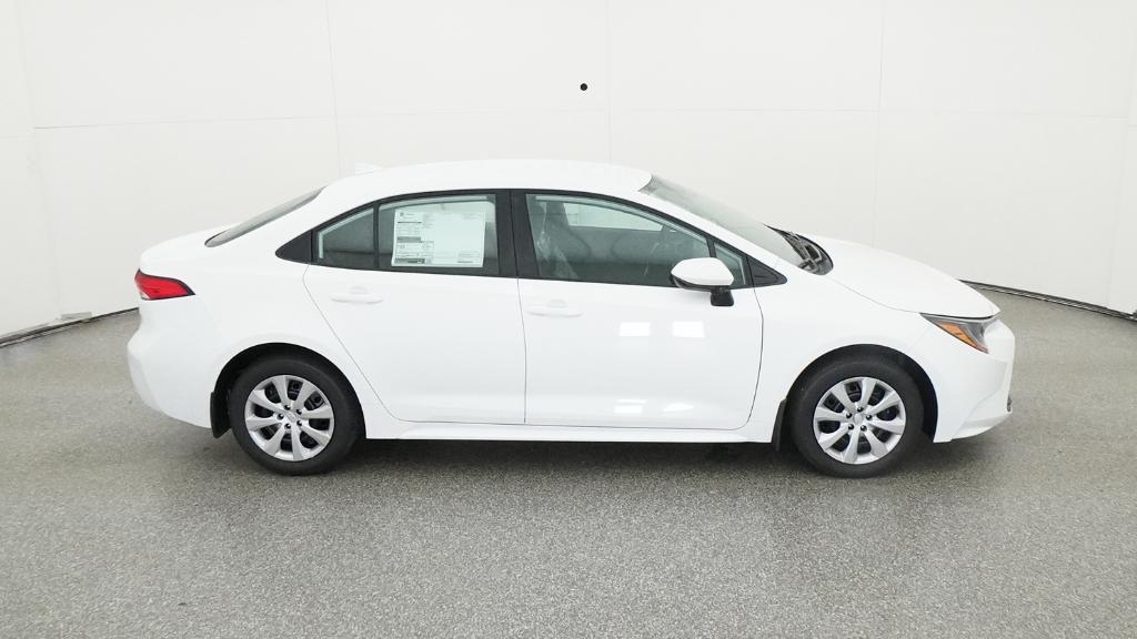 2025 Toyota Corolla LE photo 25
