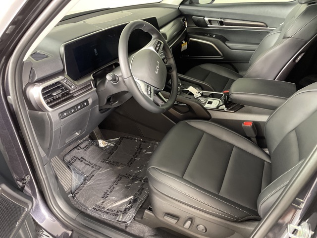 2025 Kia Telluride S photo 14