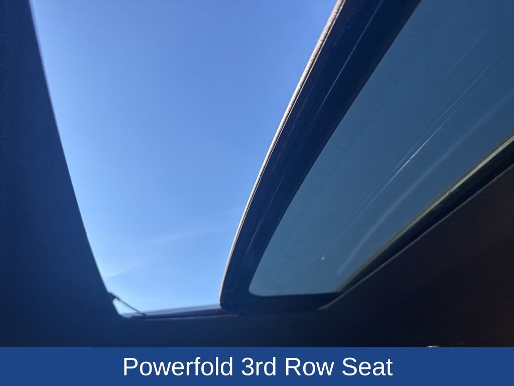 2018 Ford Explorer Sport photo 2